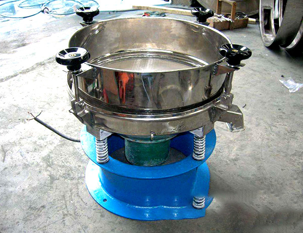 茴香粉除渣除雜需要什么振動篩粉機，多少錢一臺？
